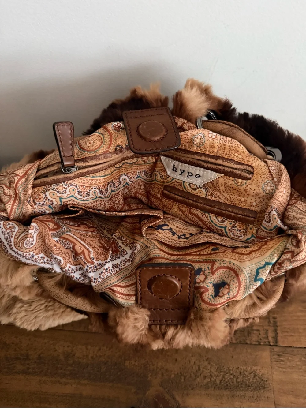 Hype Genuine Rabbit Fur Purse Leather Round